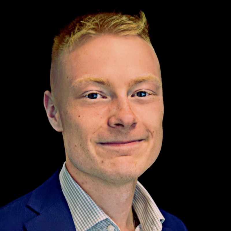 Carson Warren Headshot